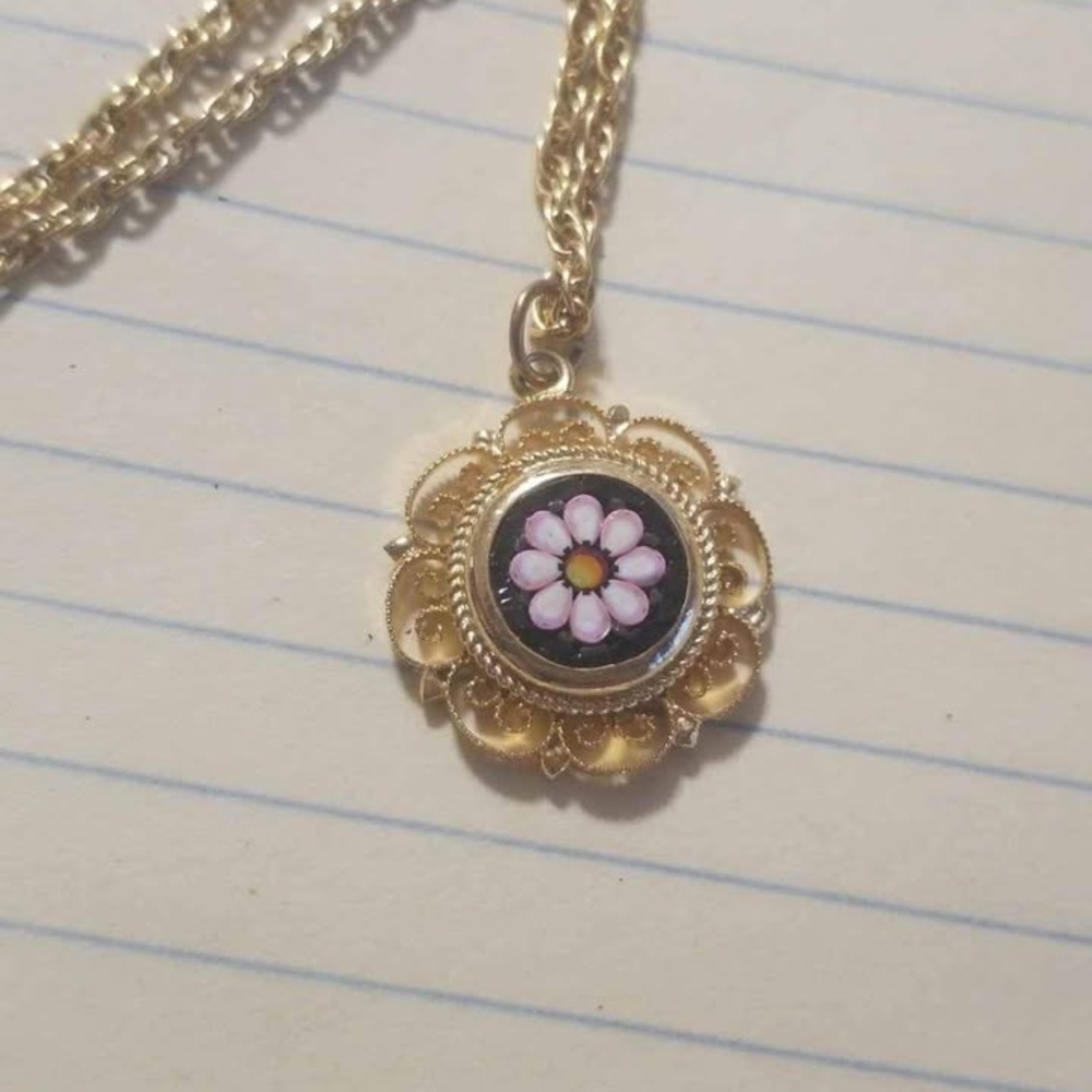Gold Floral Pendant Necklace